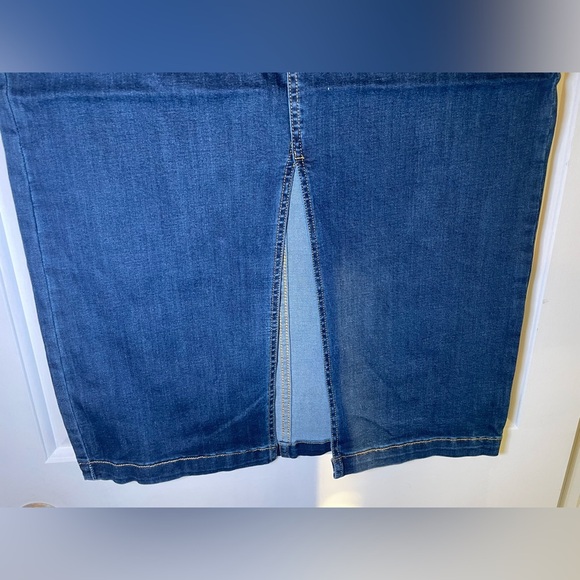 Bagatelle Collection Woman’s Denim Midi Slit Skirt Size 8 NEW Midnight Dark Wash - Picture 4 of 8